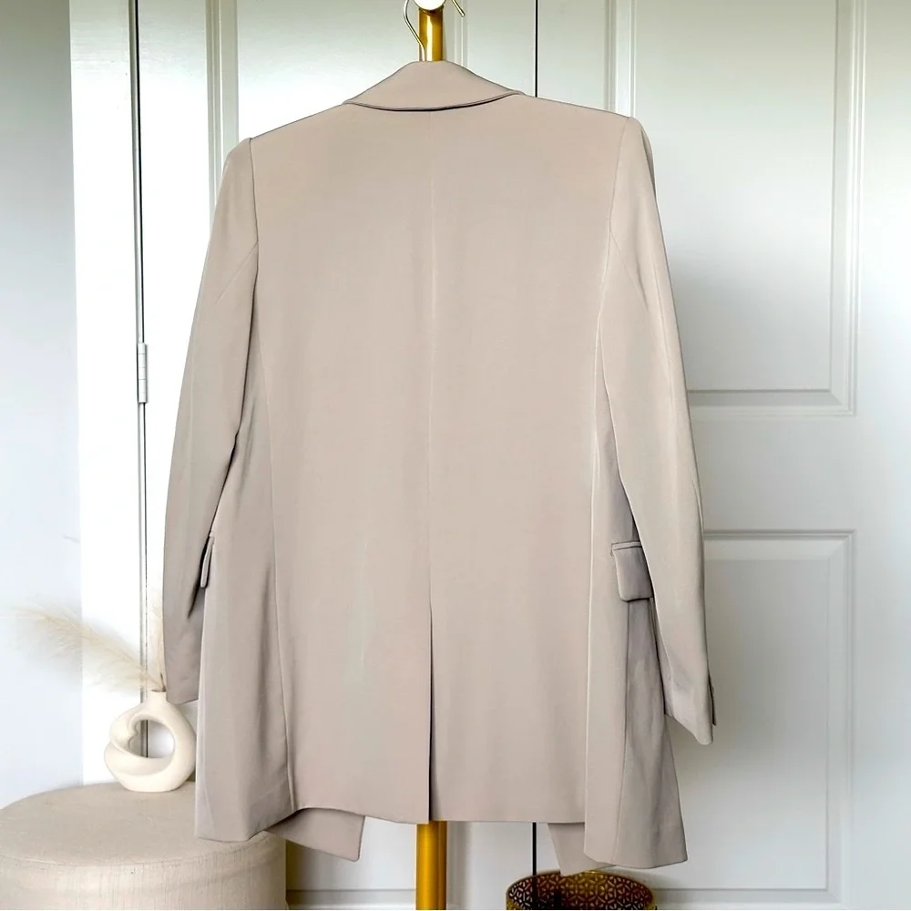 H&M Tan Blazer with Wide Notched Lapels - Picture 9 of 9